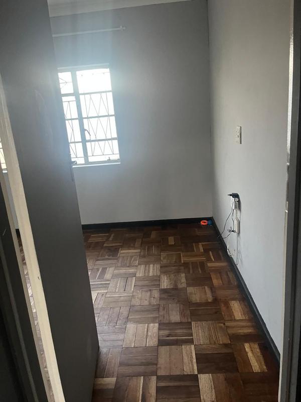 To Let 2 Bedroom Property for Rent in Gelvan Park Eastern Cape
